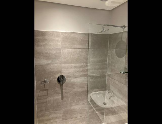 1 BEDROOM APARTMENT TO LET IN FORESHORE